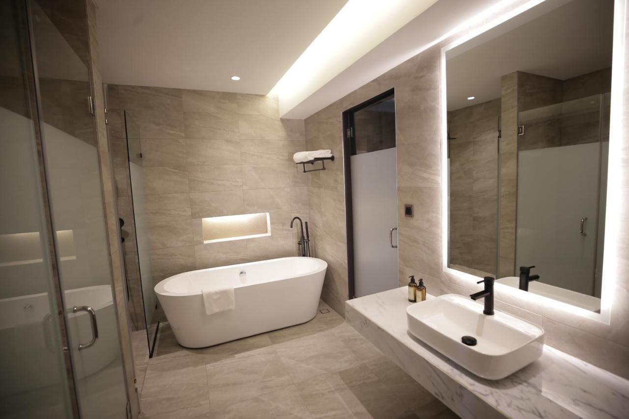 The Maximilian Hotel 카우아얀 외부 사진