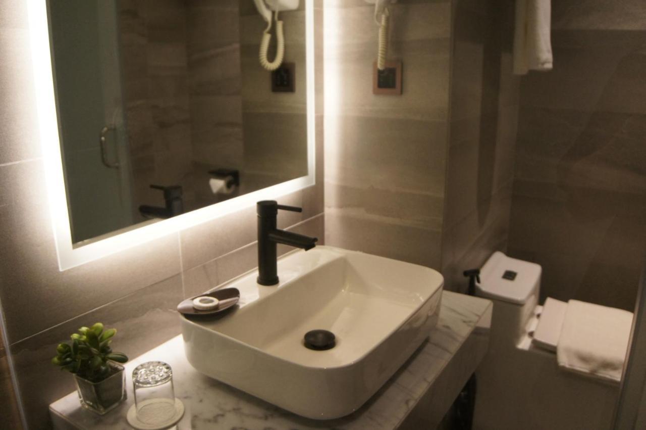 The Maximilian Hotel 카우아얀 외부 사진
